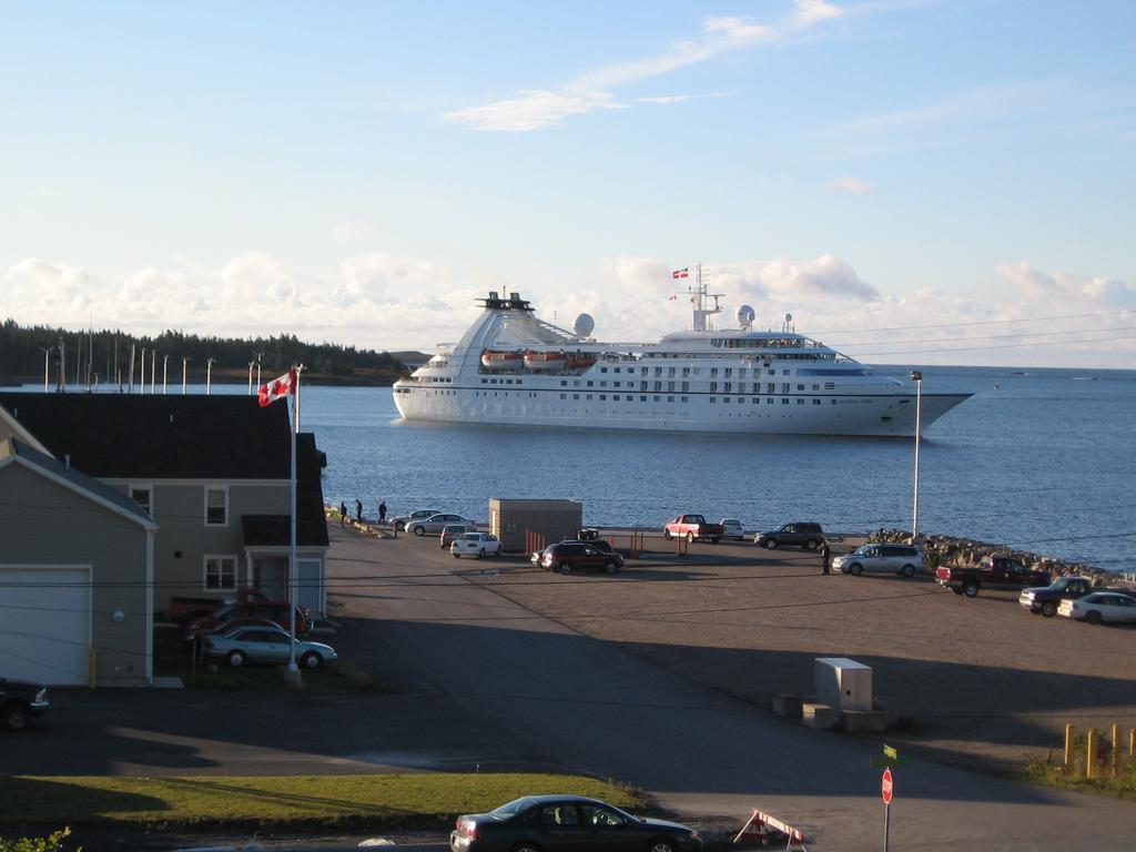 Louisbourg Harbour Inn Exterior foto