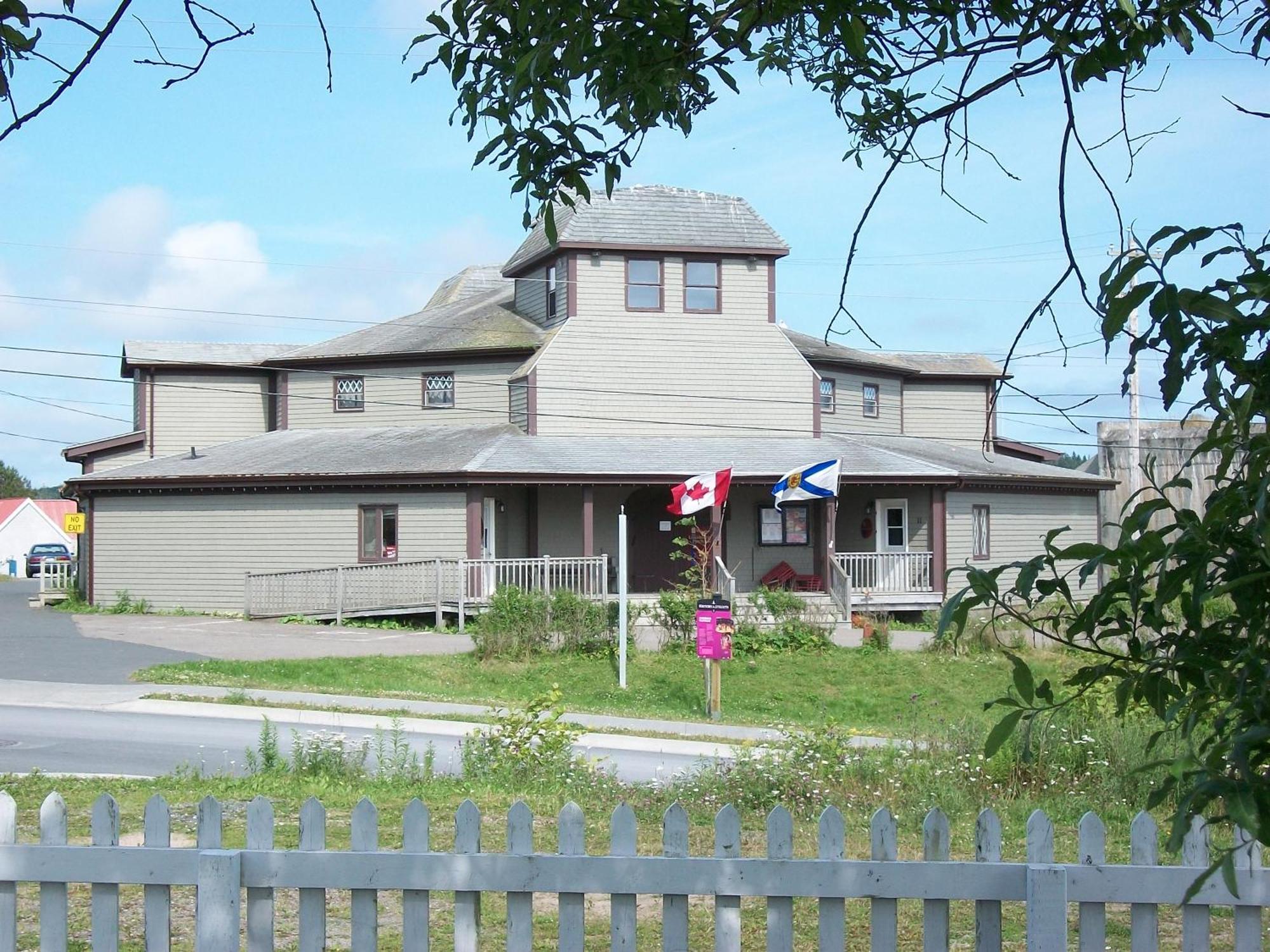 Louisbourg Harbour Inn Exterior foto