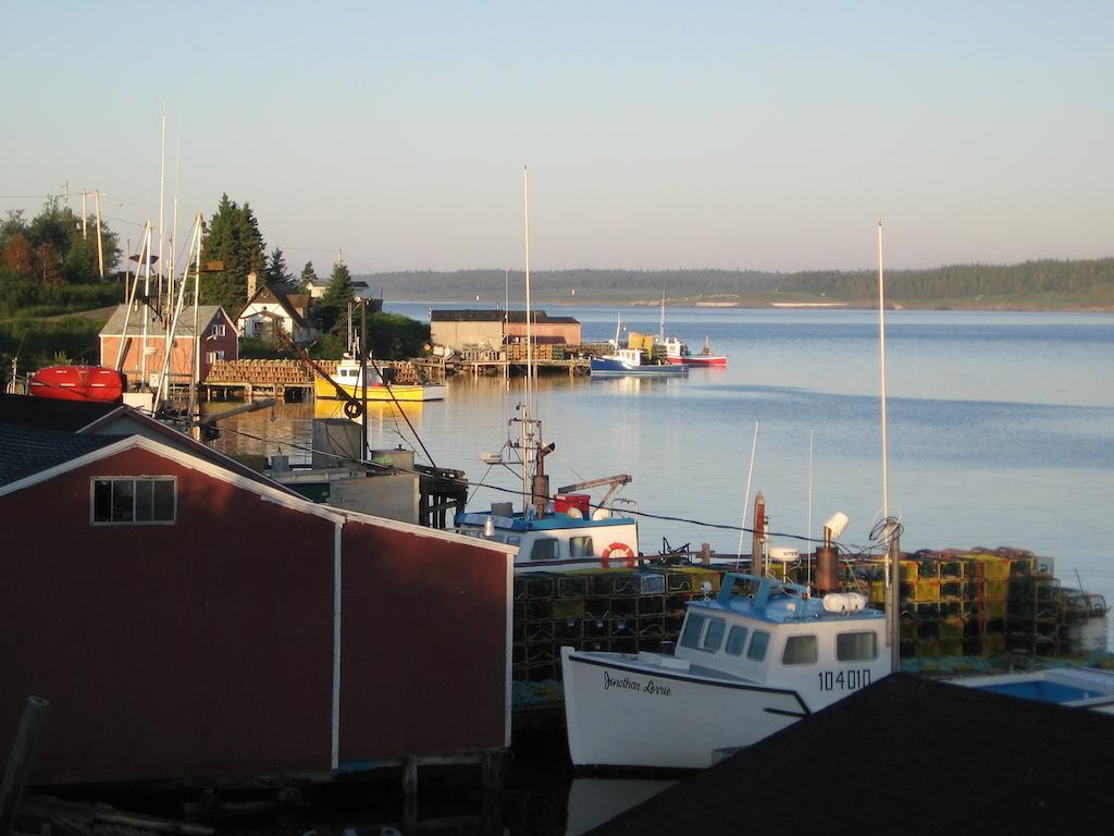 Louisbourg Harbour Inn Exterior foto