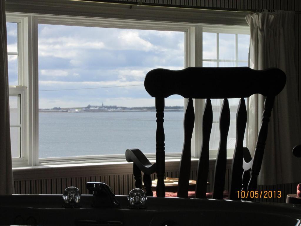 Louisbourg Harbour Inn Zimmer foto